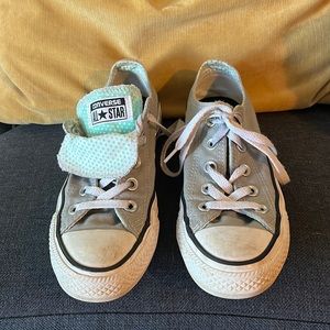 Double tongue converse. Worn very few times.